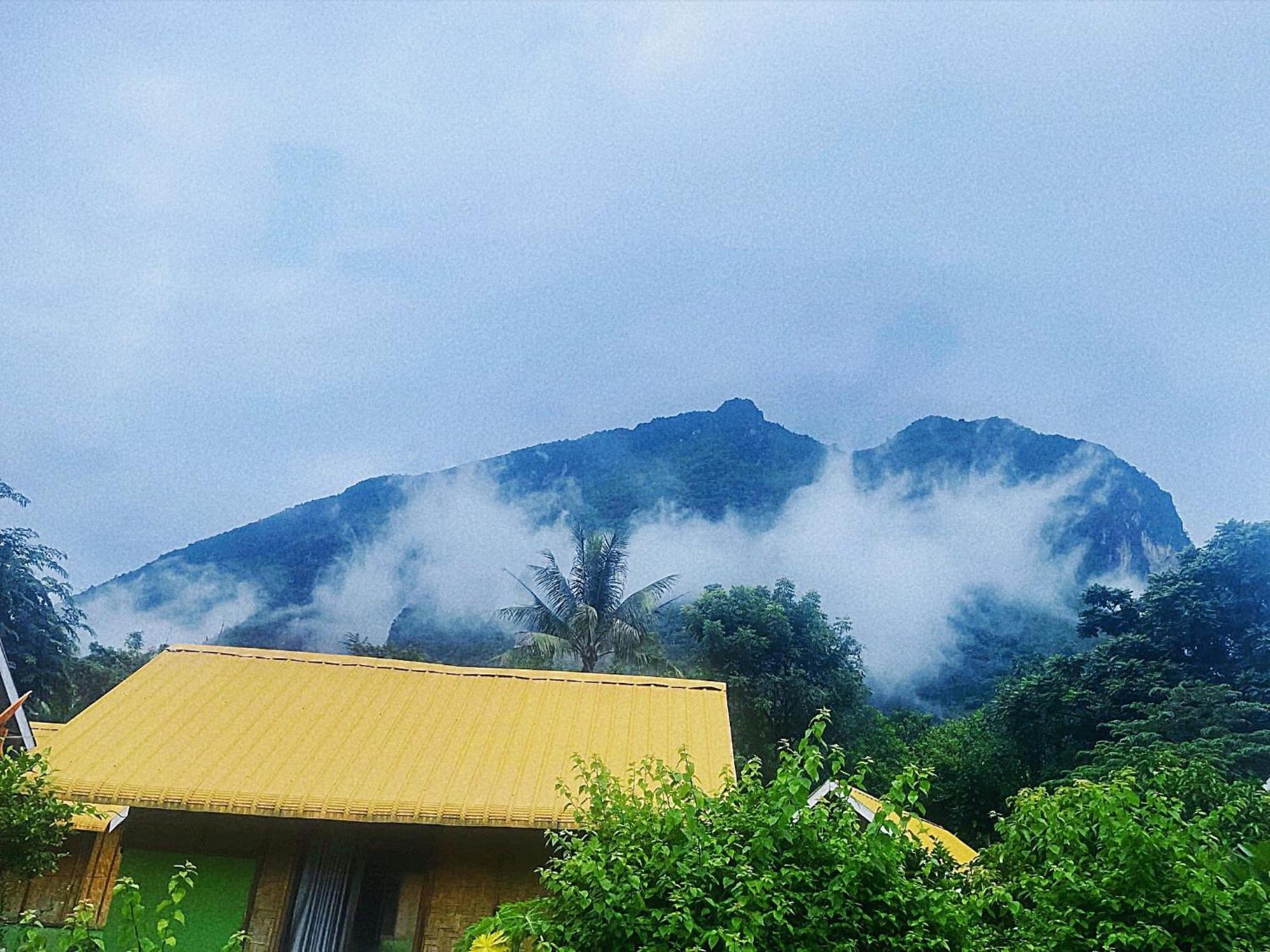 Nong Khiaw Ing Ing Mountain View Bed & Breakfast Exterior photo