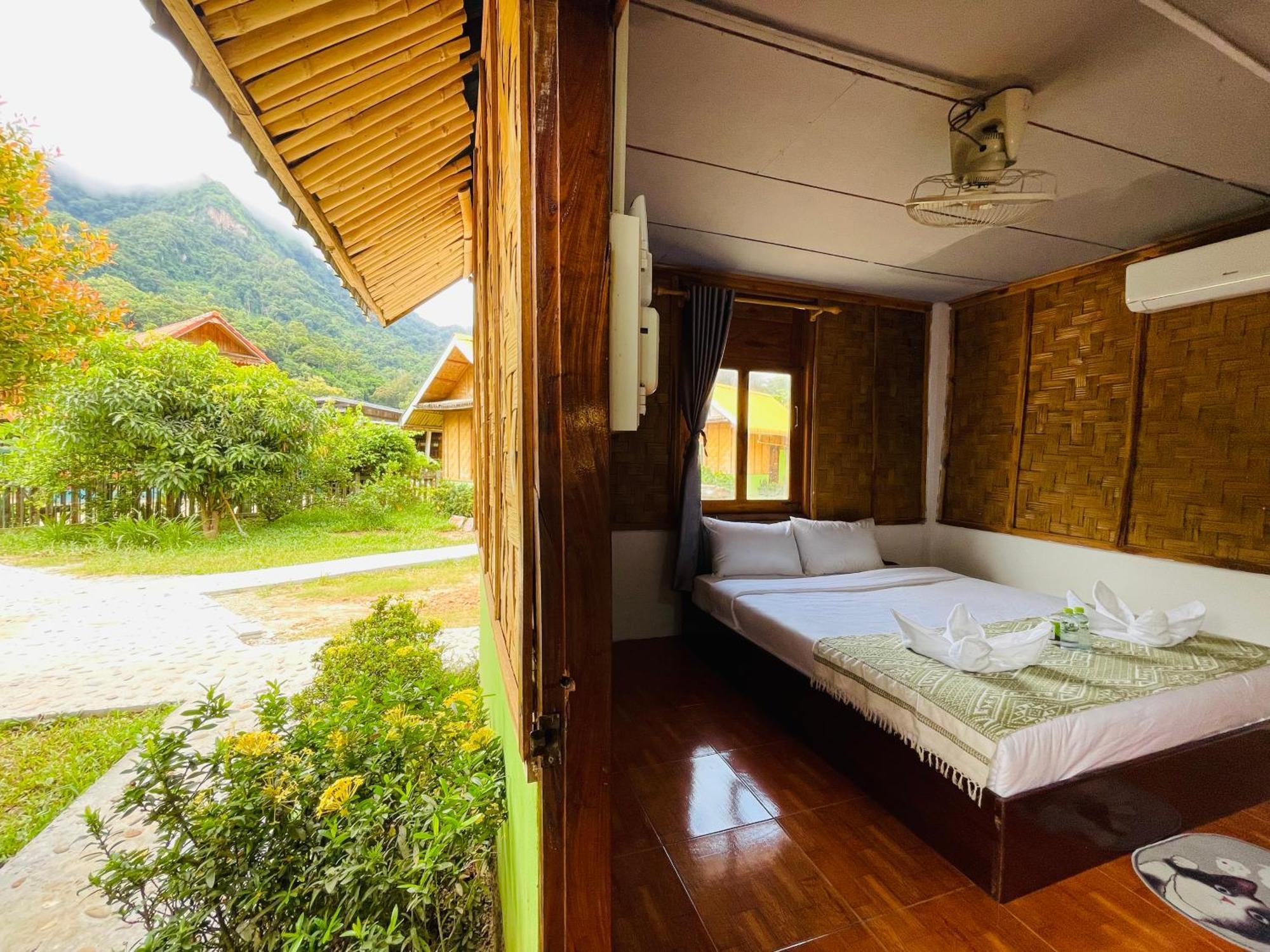 Nong Khiaw Ing Ing Mountain View Bed & Breakfast Exterior photo