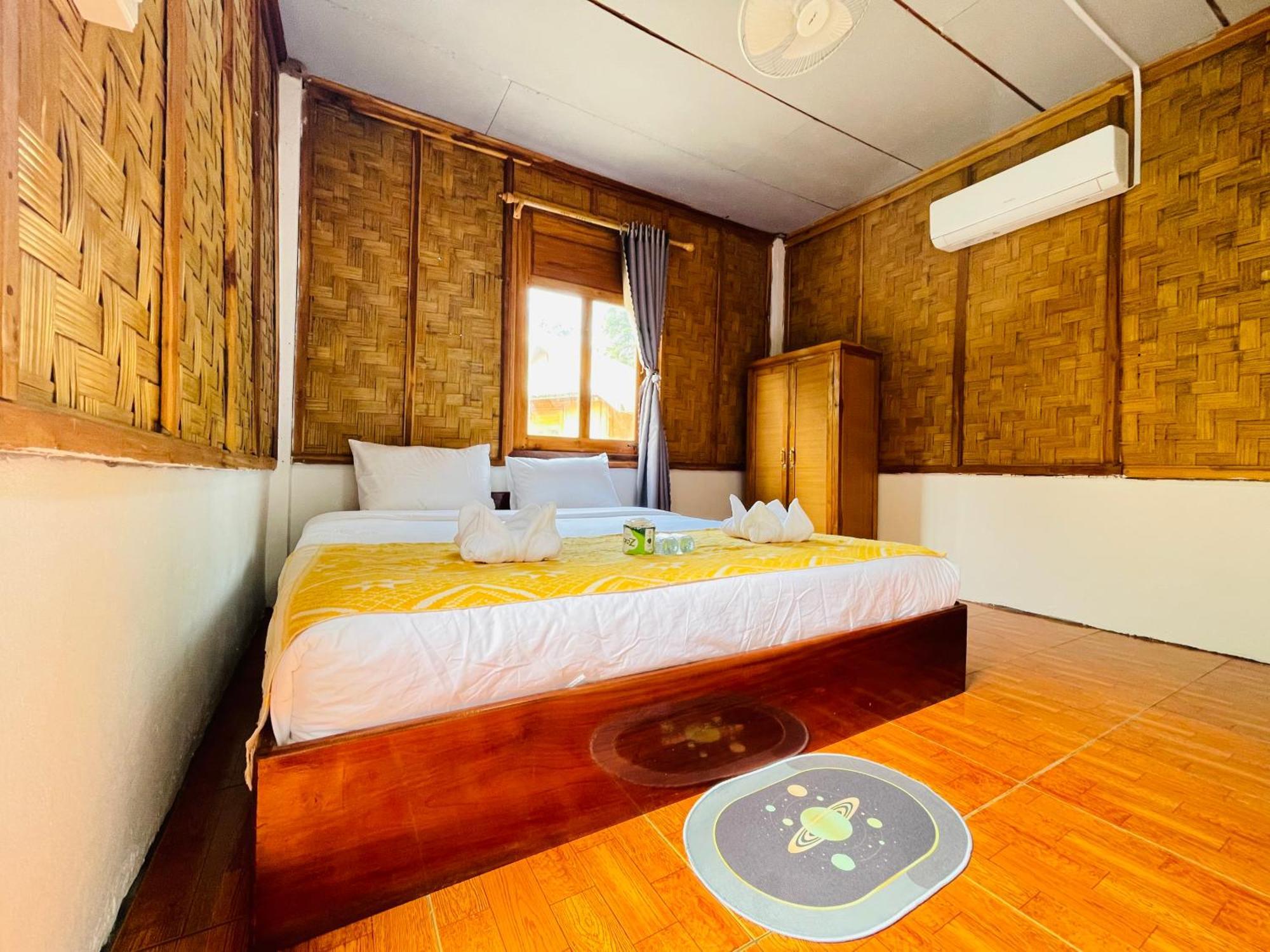 Nong Khiaw Ing Ing Mountain View Bed & Breakfast Exterior photo