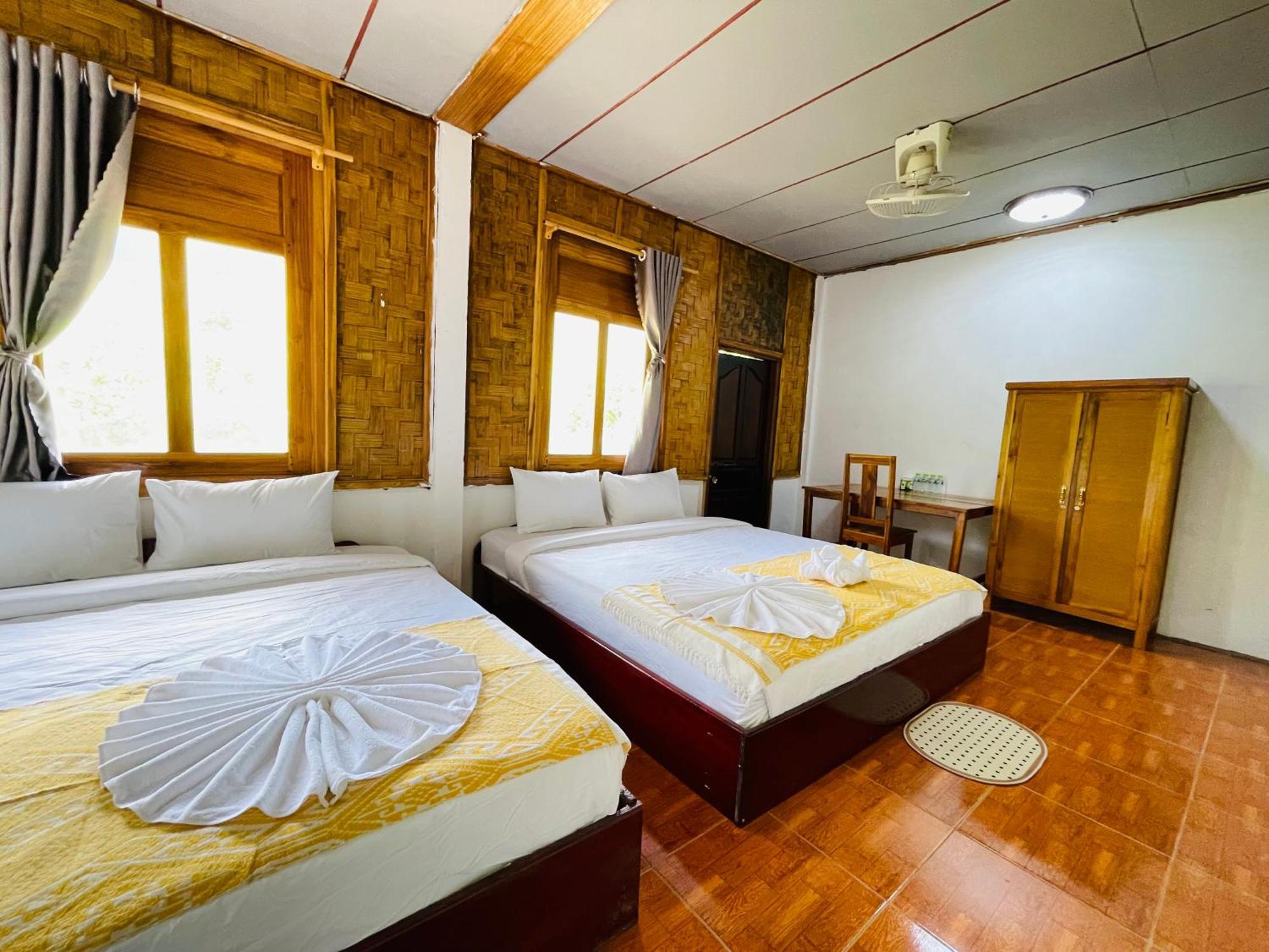 Nong Khiaw Ing Ing Mountain View Bed & Breakfast Exterior photo